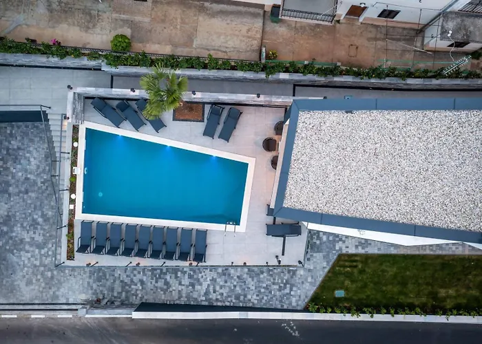 With 6 Bedrooms And Heated Pool Villa Mošćenička Draga